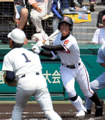 ２回戦・日大山形－日大三　日大山形・奥村が先制２ラン