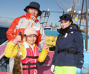 水戸さん親子（左）とおかまりさん